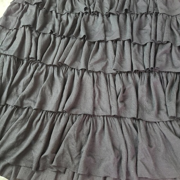 GRACE ELEMENTS | RUFFLE BLACK SKIRT - Picture 3 of 8